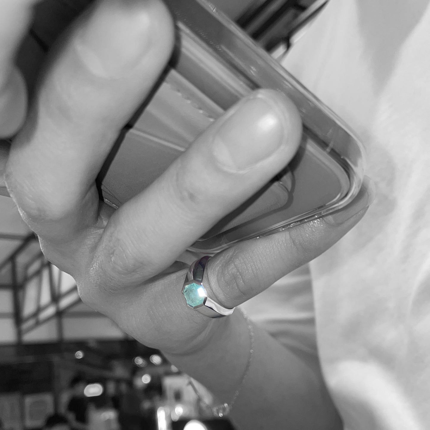 Theo Half Bezel Paraíba Ring